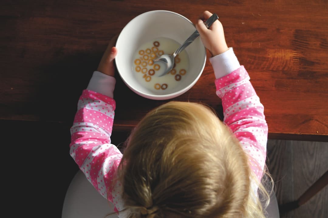 Ontbijtgranen voor kinderen vergeleken: waar moet je op letten?